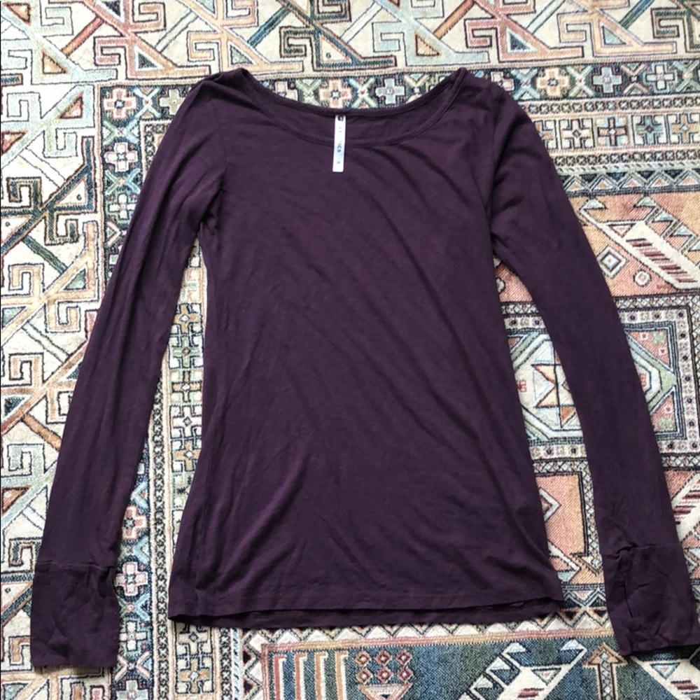 Fabletics Tee with Thumb Holes